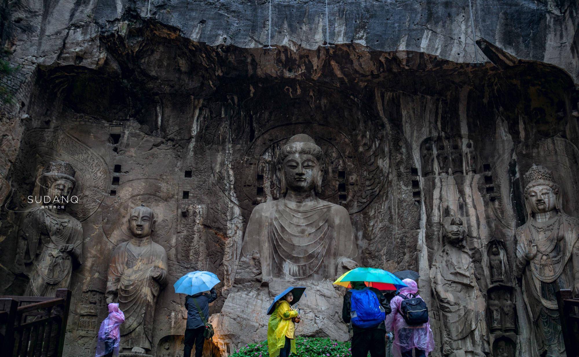 石窟夜游：历史的“仙气”遇见人间烟火气