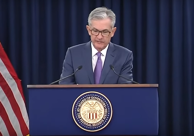 美联储戴利“浇冷水”：物价稳定“尚未实现” 过早降息有风险