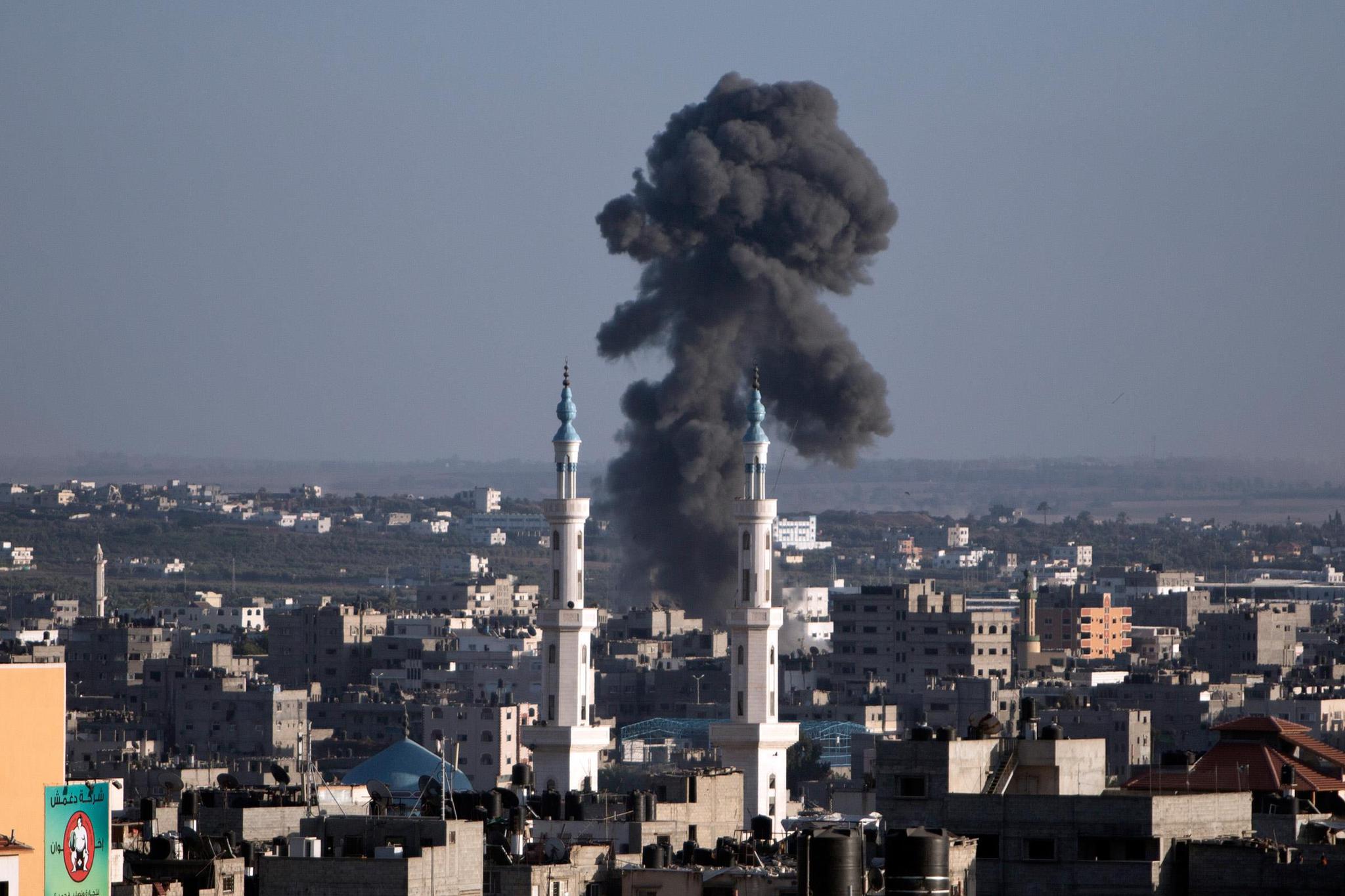 英国大暴乱 超700人被捕!中东局势生变!美国沙特突传重磅!贵金属后市怎么走?