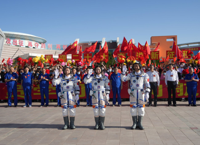 酒泉卫星发射中心全力备战神舟十九号任务