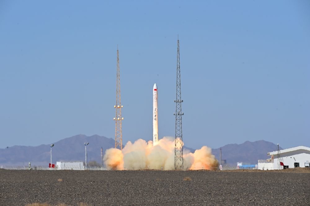 酒泉卫星发射中心保障神舟十九号载人飞船顺利升空