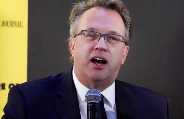 特朗普引爆悲观情绪？华尔街分析师：美股可能会较高点“腰斩”！