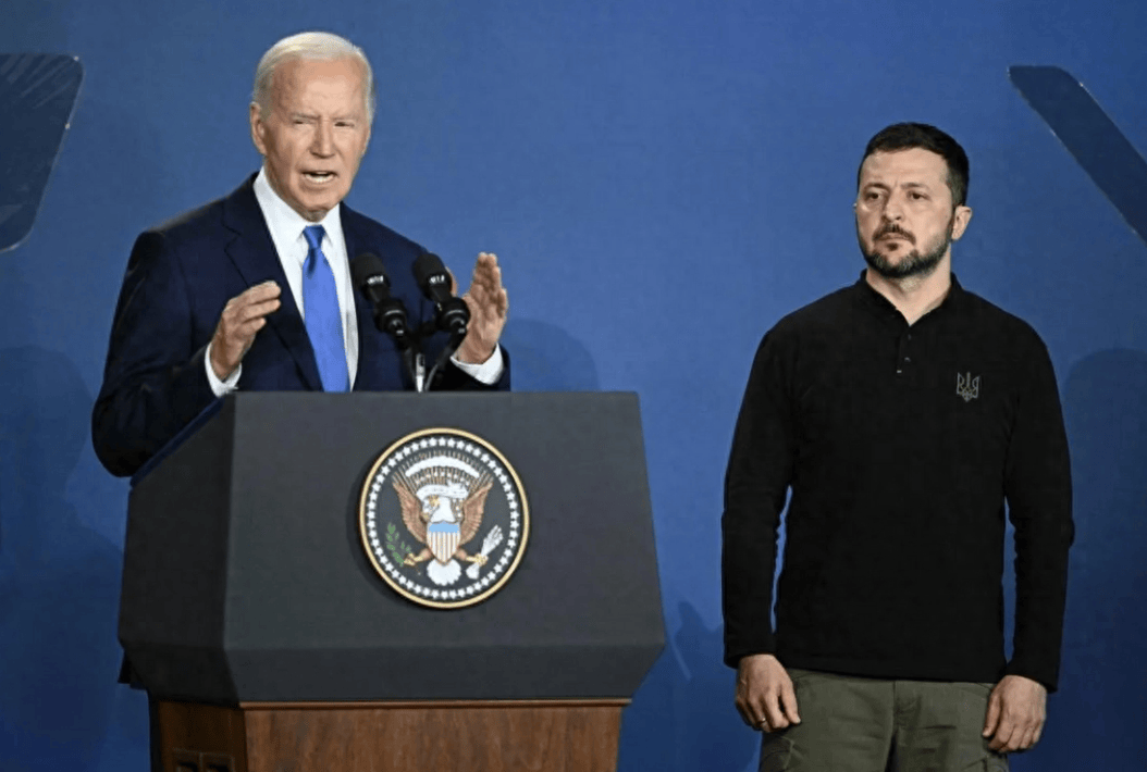 特朗普：韩国高层正前往美国！新加坡总理：对美国深感失望！特朗普的铁杆们坐不住了