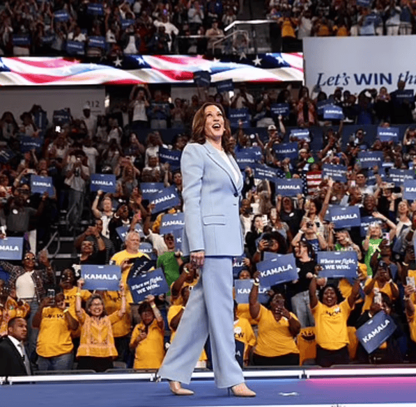 白宫：美国有能力在国内生产苹果手机 专家：售价翻两倍