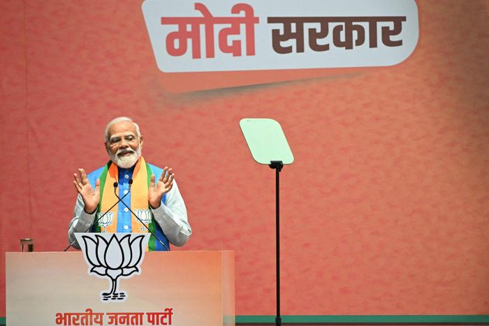 印度总理莫迪会见王毅