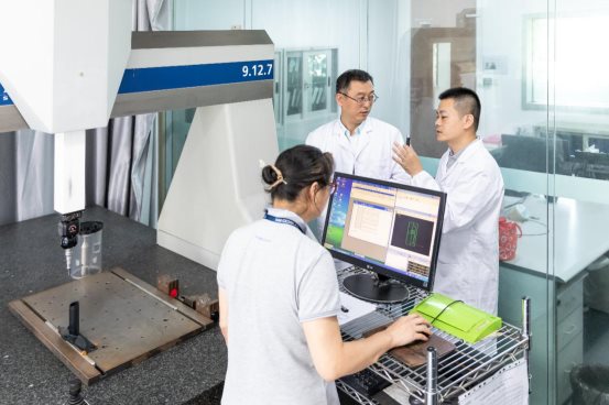 新华社权威快报|捕捉“幽灵粒子” 江门中微子实验正式运行