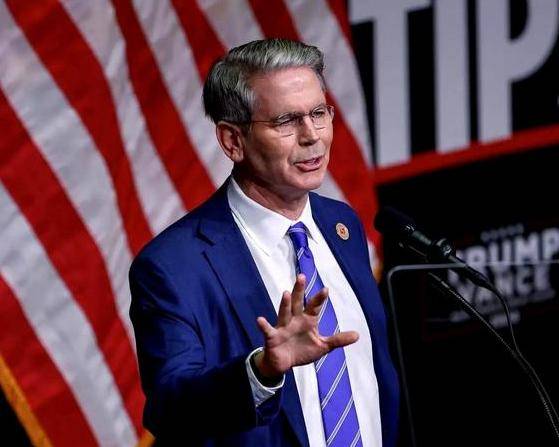 耶伦批特朗普解雇库克：违法且危险 或致灾难性后果