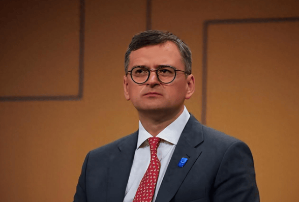 特朗普称美联储主席人选是沃勒、沃什和哈塞特